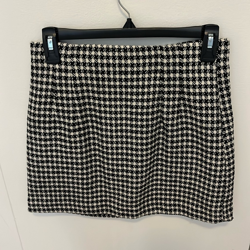 Zara NEVER WORN HOUNDSTOOTH tweed skirt